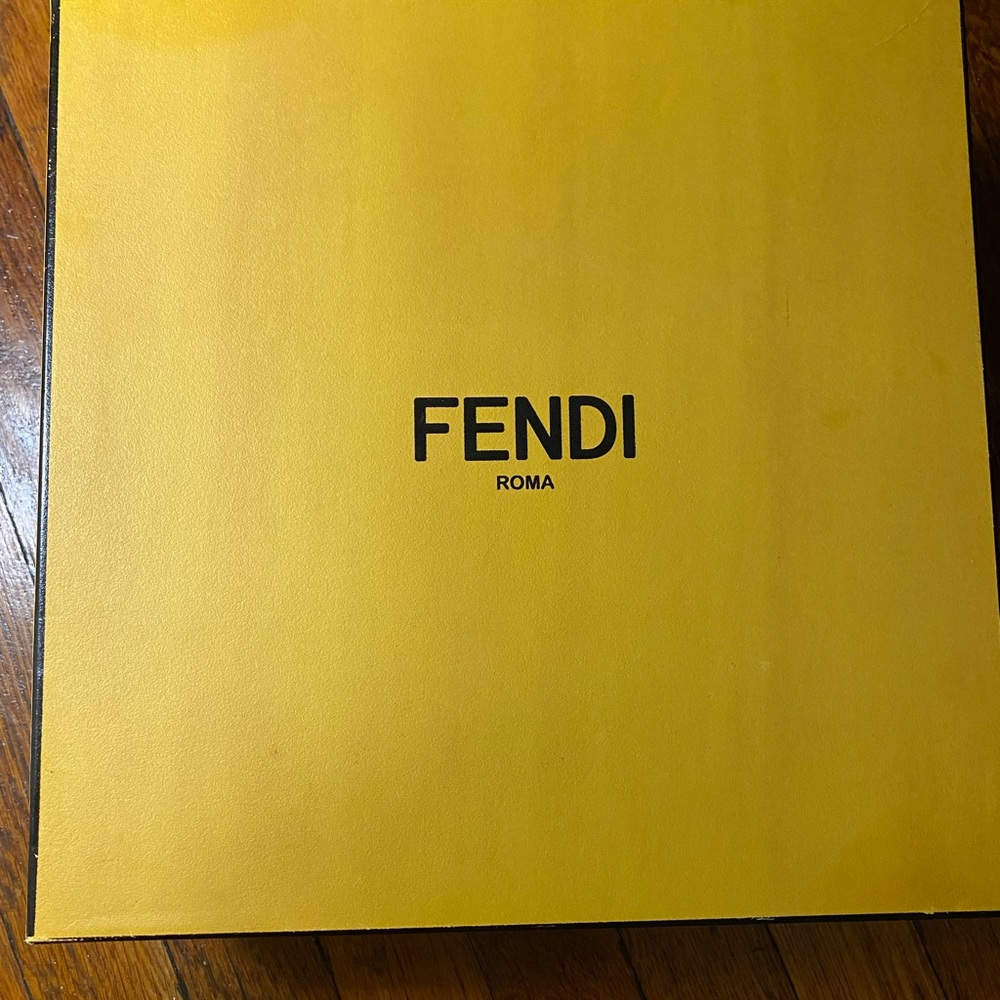 Fendi runners